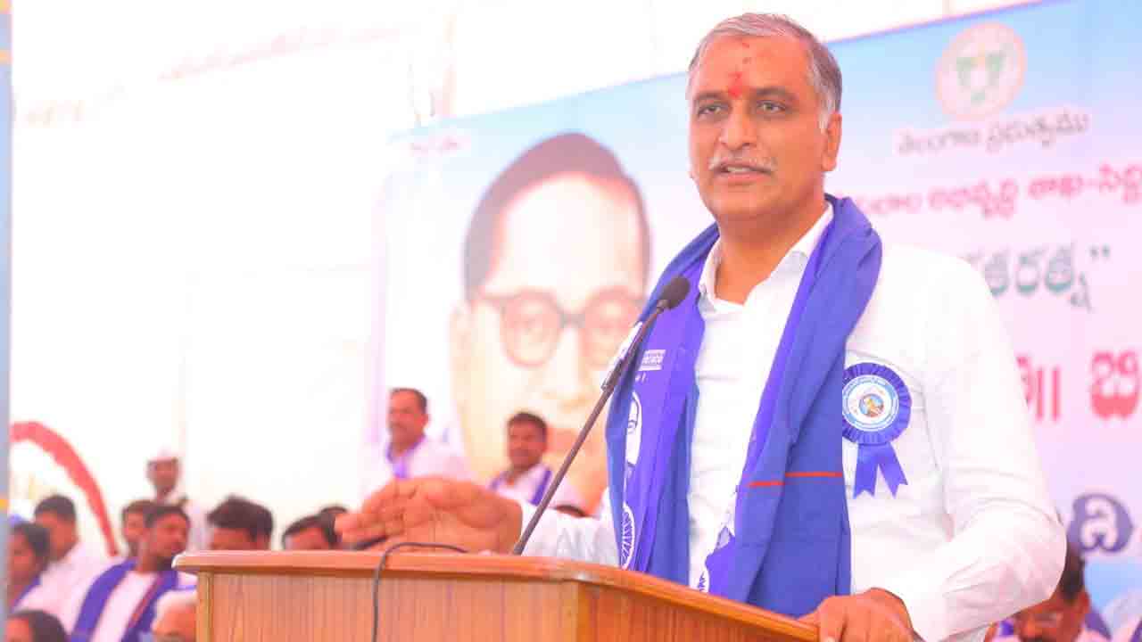 ప్ర‌తి గ్రామంలో అంబేద్క‌ర్ విగ్ర‌హం : మంత్రి హ‌రీశ్‌రావు