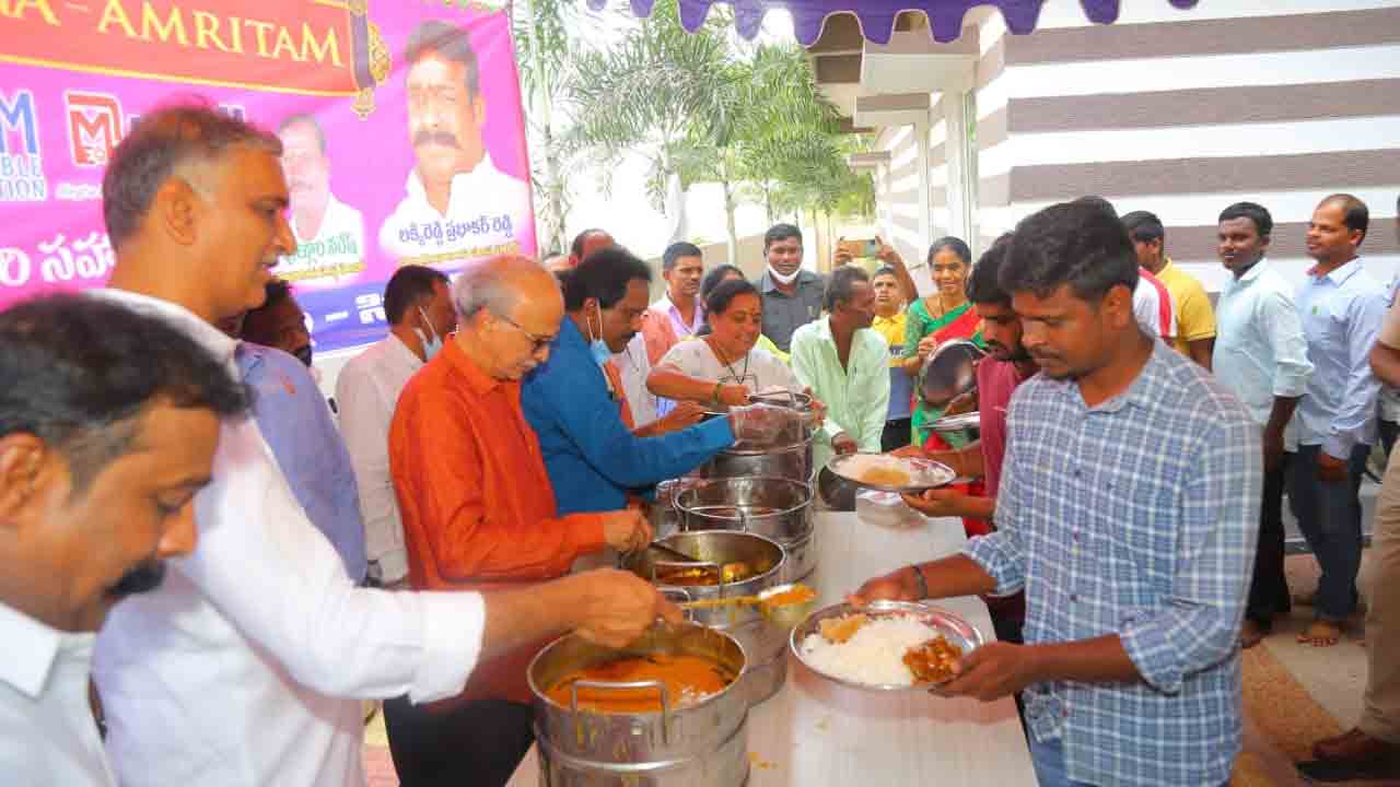 కేంద్రంలో ప్రభుత్వ ఉద్యోగాల భర్తీ ఎప్పుడు..? : మంత్రి హరీశ్రావు