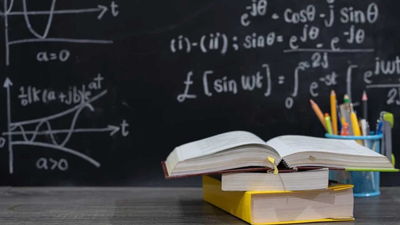 ఫిజిక్స్‌, గణితం చది‌వి‌తేనే బీటెక్‌: ఏఐ‌సీ‌టీఈ