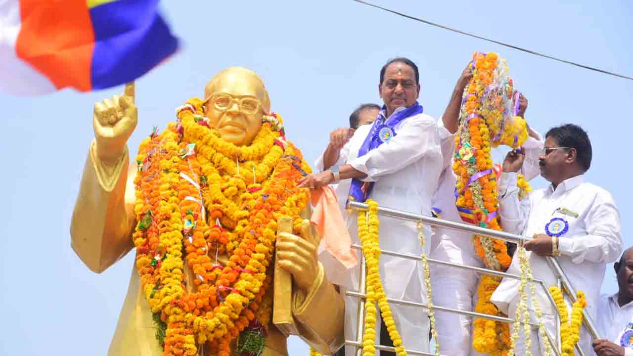 ద‌ళిత జాతి ఆర్థిక ప్ర‌గ‌తే ల‌క్ష్యం : మంత్రి ఇంద్ర‌క‌ర‌ణ్ రెడ్డి