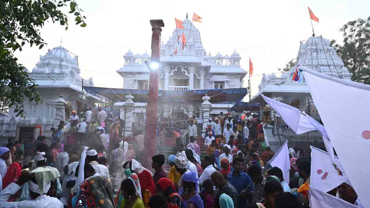 గురు లోకమసంద్‌ జాతరలో పాల్గొన్న మంత్రులు.. మౌలిక వసతుల కల్పనకు హామీ