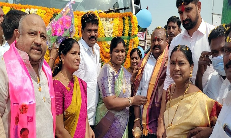 హుజూరాబాద్‌ పట్టణాభివృద్ధికి కృషి