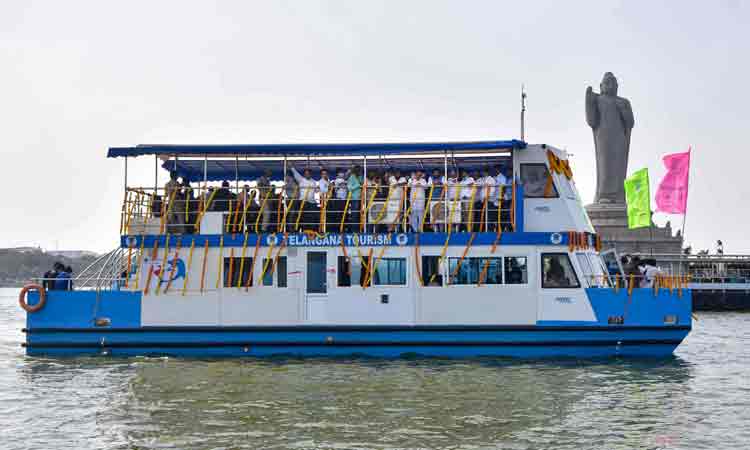 పర్యాటకానికి కలిసి రాని రెండేండ్లు!