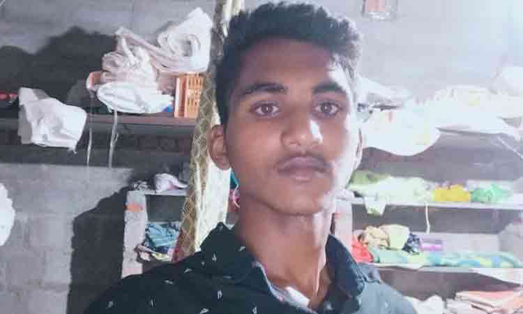 తండ్రి జైలుకు వెళ్లాడని కొడుకు ఆత్మహత్య