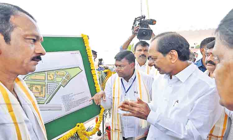 గడ్డిఅన్నారంలో టిమ్స్‌ దవాఖానకు సీఎం కేసీఆర్‌ శంకుస్థాపన