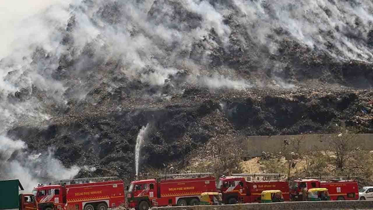 36 గంటలైనా ఆరని మంటలు