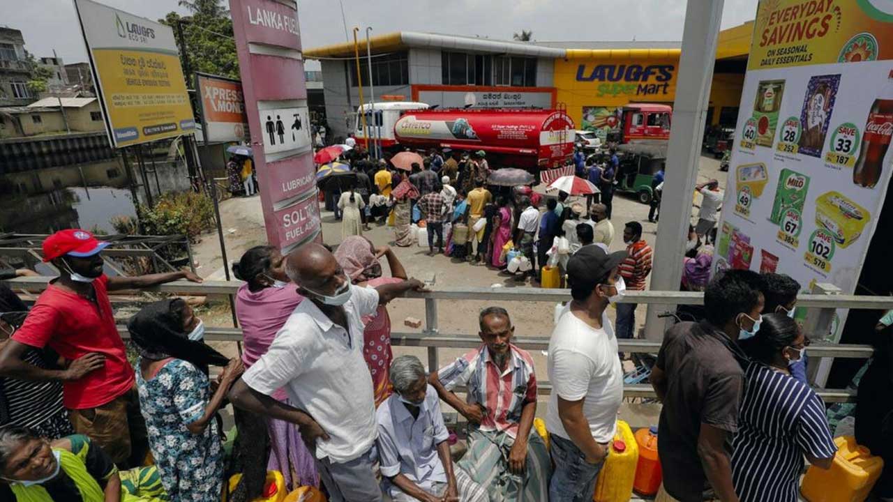 శ్రీలంకకు 40 వేల టన్నుల డీజిల్‌ను అందించిన భారత్‌