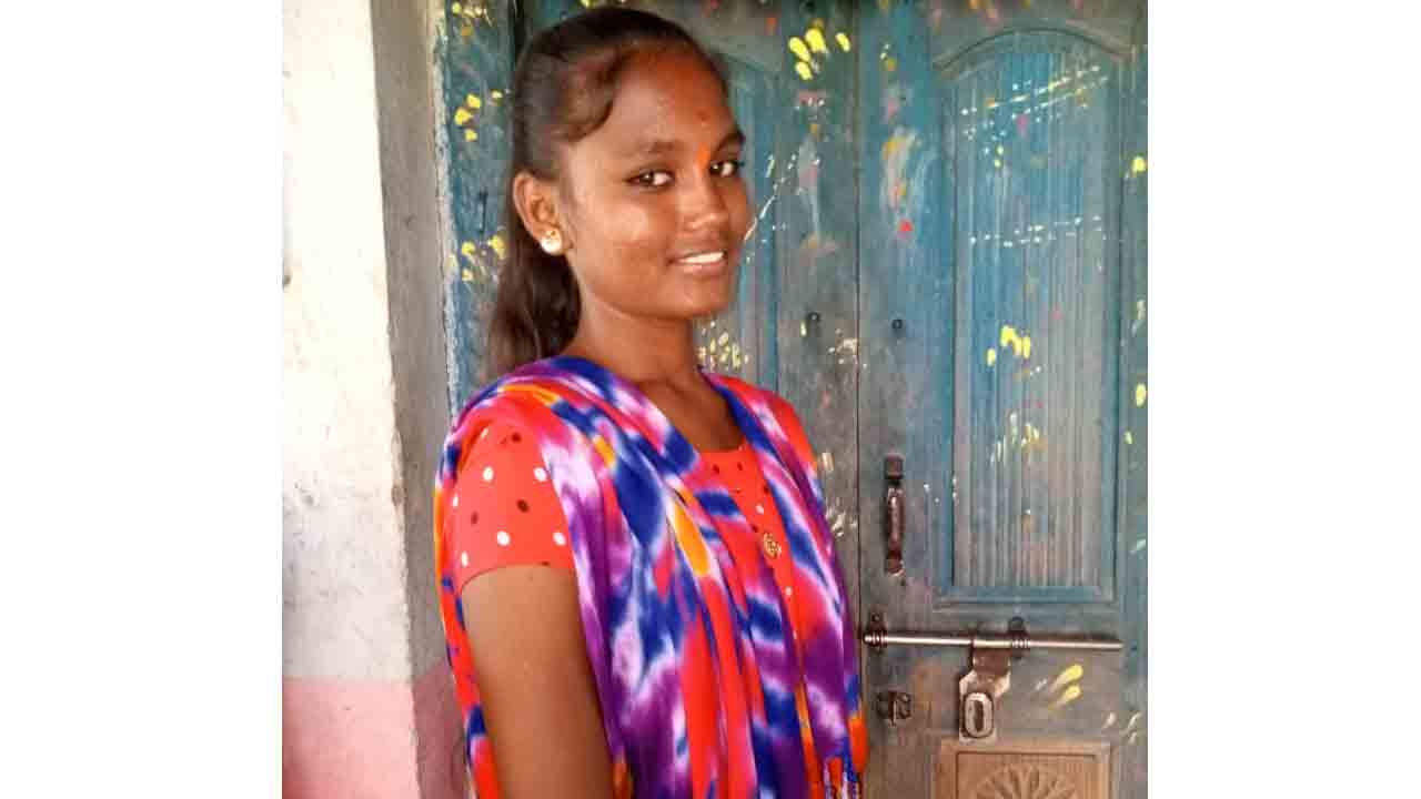 యువ‌తి ప్రాణాల‌ను బ‌లిగొన్న యువ‌కుడి వాట్సాప్ స్టేట‌స్