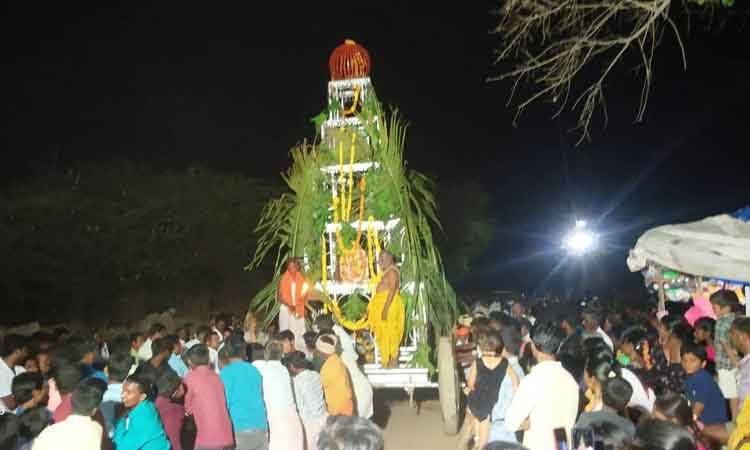 కనులపండువగా రథోత్సవాలు