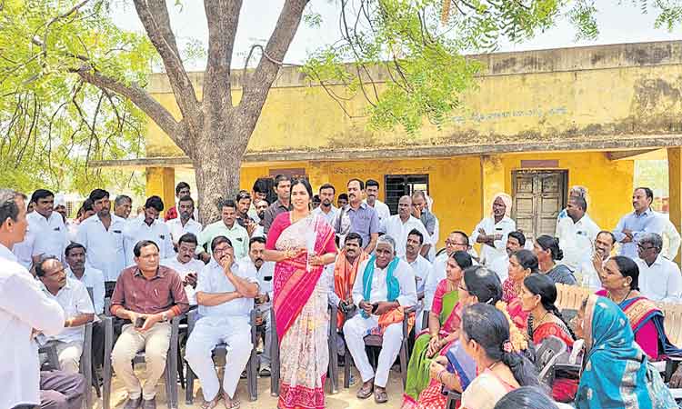 ప్రభుత్వ బడులకు పూర్వ వైభవం