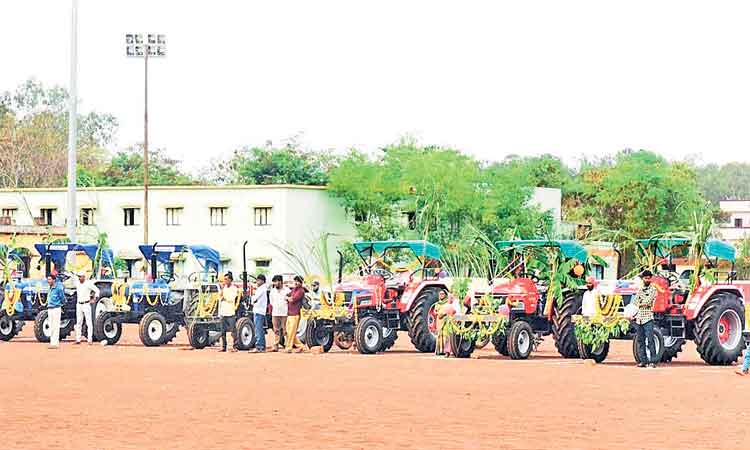 దళితుల అభివృద్ధికి సీఎం కృషి