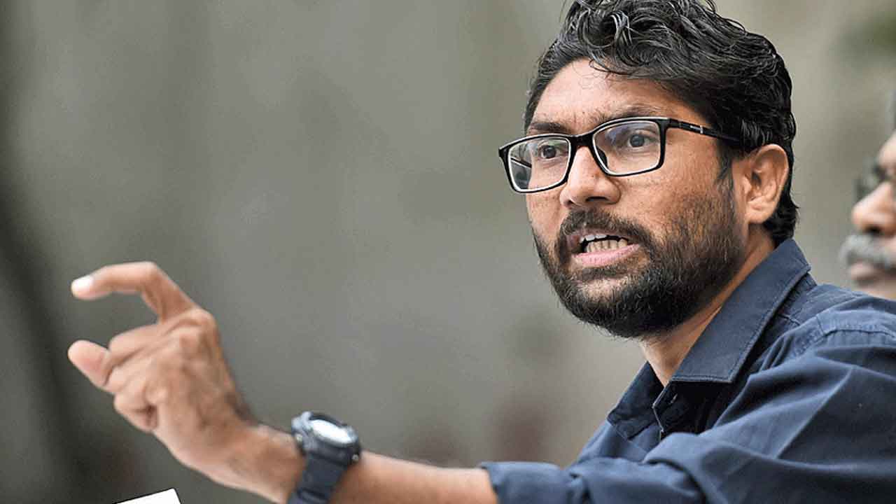 Mevani gets 3 Months Jail | ఆజాదీ మార్చ్ కేసు.. జిగ్నేష్ మేవానీకి 3 నెల‌ల‌ జైలు