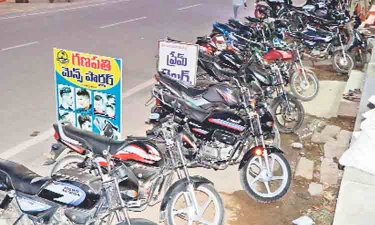 నో రూల్స్‌…!