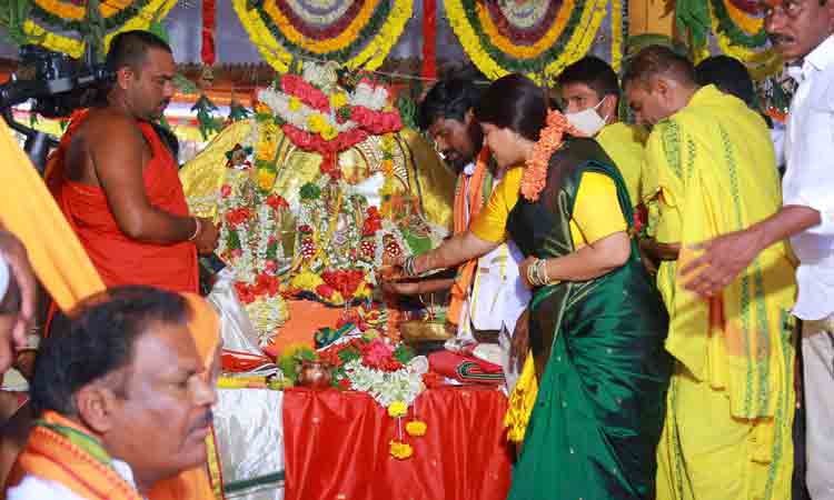 కల్యాణం..కమనీయం