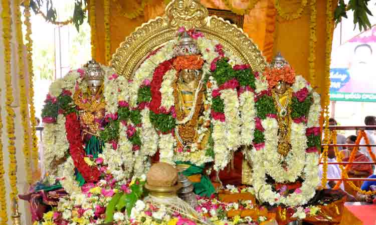 కల్యాణం.. కమనీయం