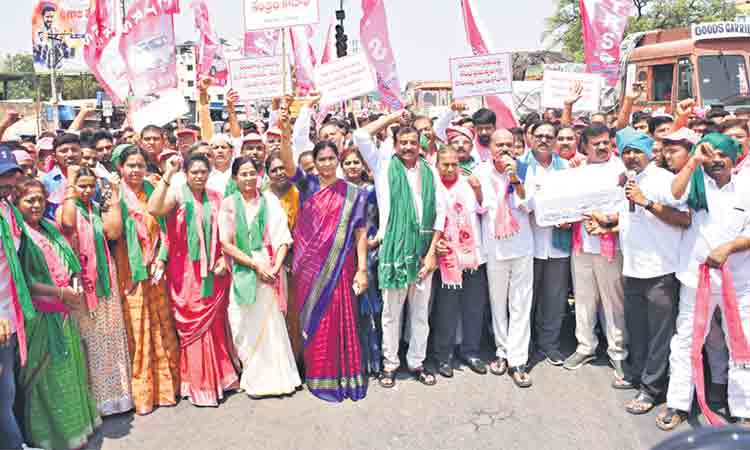 ఢిల్లీకి తెలిసేలా.. దిగ్బంధం