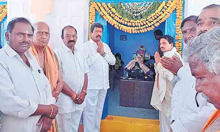 ప్రతిఒక్కరికీ ఆధ్యాత్మిక చింతన అవసరం