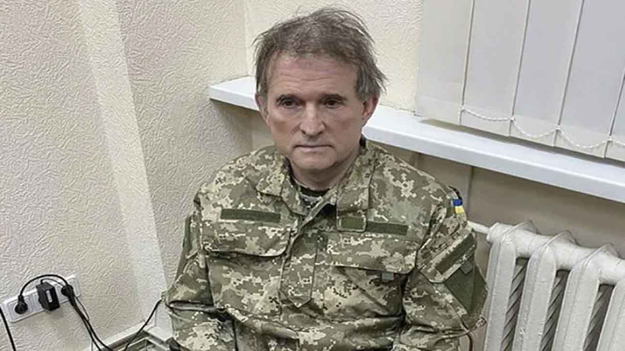 ఇత‌న్ని తీసుకెళ్లి.. మా వాళ్ల‌నివ్వండి:  జెలెన్‌స్కీ