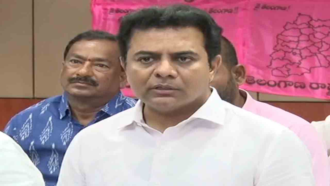 ప్లీనరీ ఏర్పాట్లపై నేతలతో కేటీఆర్‌ సమావేశం