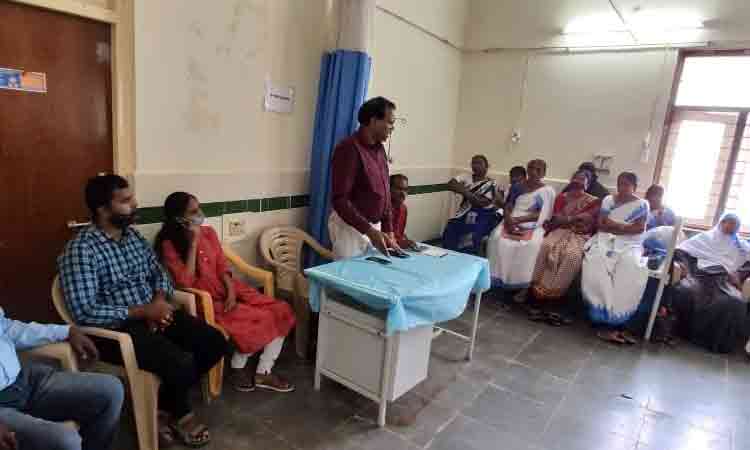 ప్రభుత్వ దవాఖానల్లో ప్రసవాల సంఖ్య పెరిగేలా చూడాలి