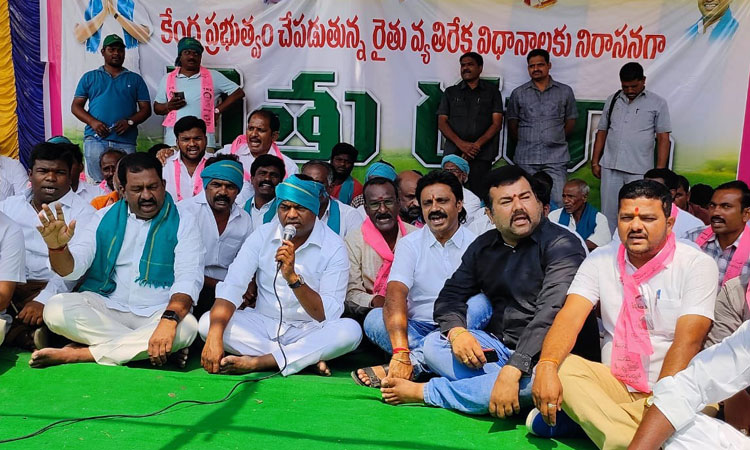 రైతులతో కలిసి ఢిల్లీపై దండయాత్ర చేస్తాం..