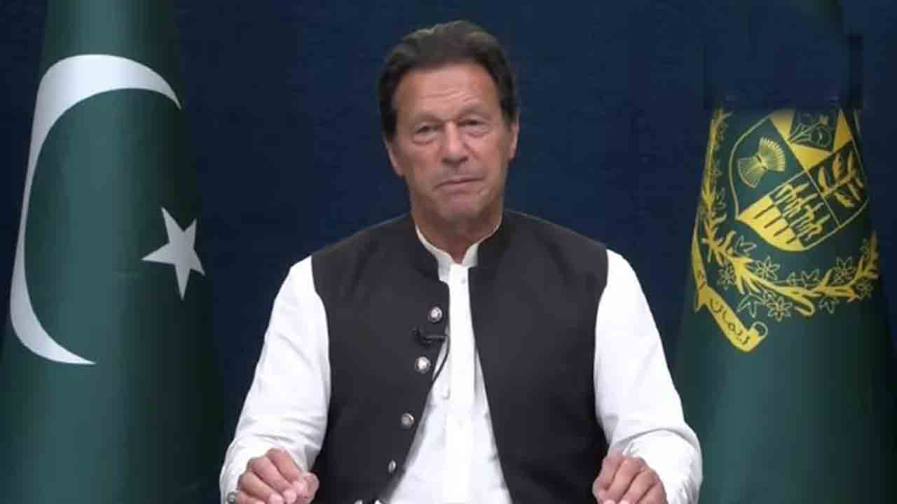 పాక్‌ ఆపద్ధర్మ ప్రధానిగా ఇమ్రాన్‌.. పార్లమెంట్‌ రద్దుపై నేడు సుప్రీం కోర్టు విచారణ