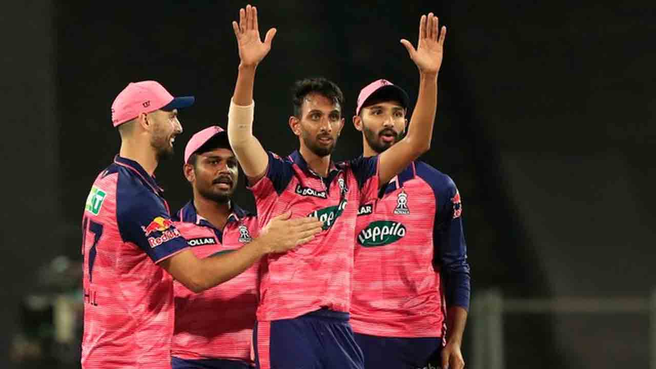 RCB vs RR | కోహ్లీ అవుట్.. తొలి వికెట్ కోల్పోయిన బెంగళూరు