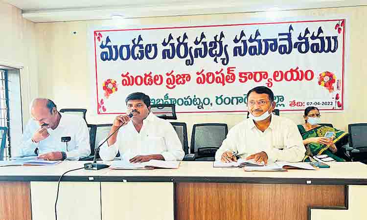 సమస్యలు పరిష్కరించాలి