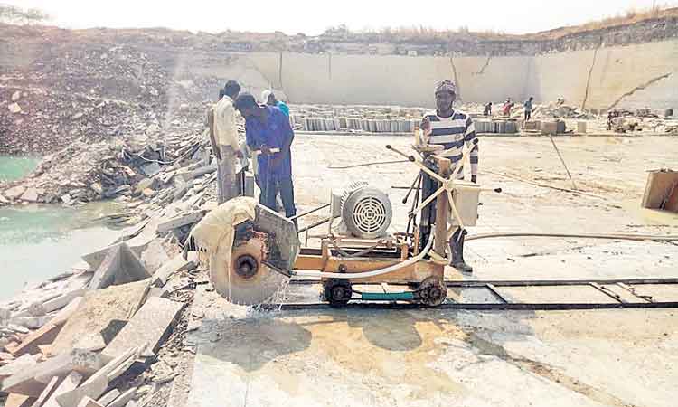 గణనీయంగా గనుల ఆదాయం