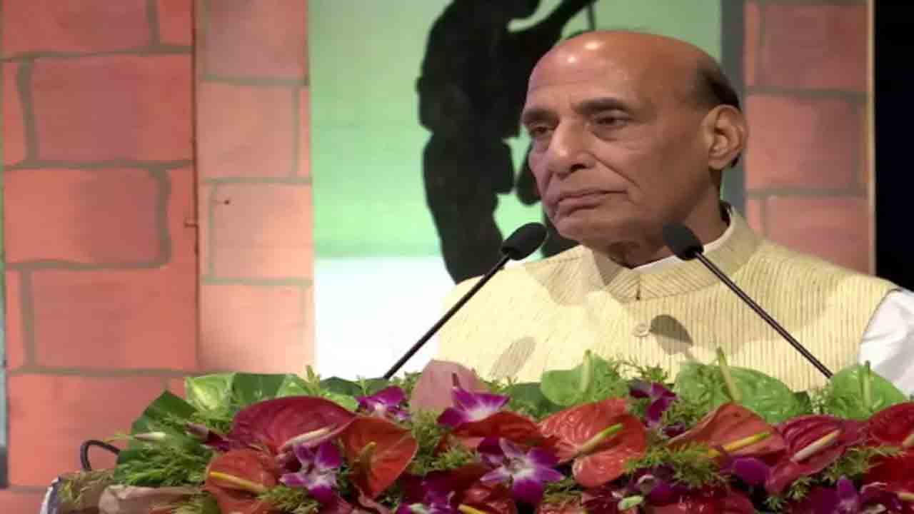 సరిహద్దులు దాటేందుకు వెనుకాడబోం… ఉగ్రవాదులకు రాజ్‌నాథ్ హెచ్చరిక