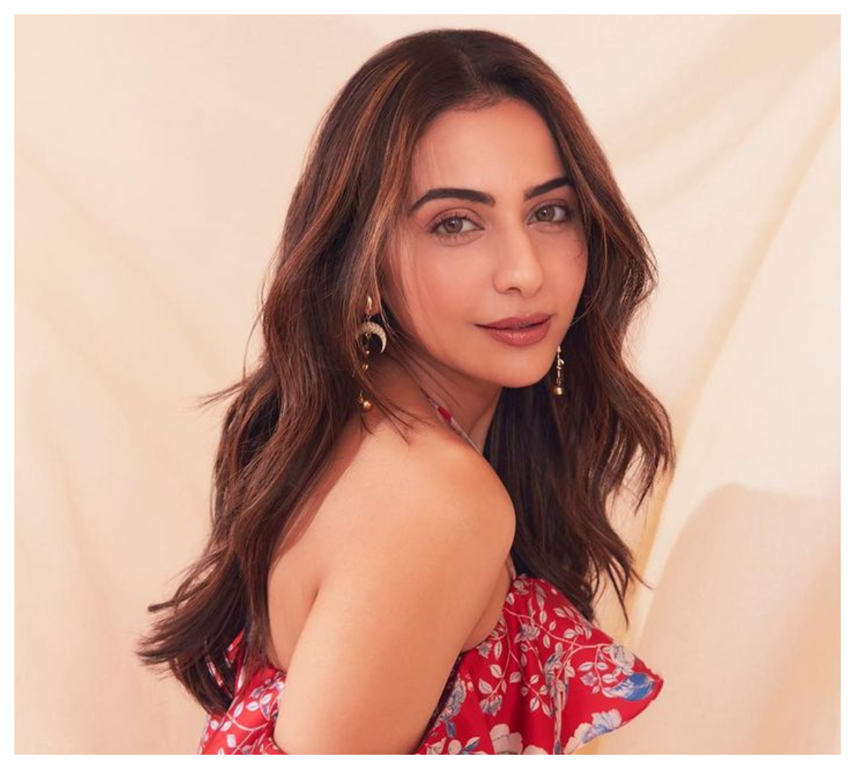 Rakul Preet Singh | మ‌ల్టీ క‌ల‌ర్ టాప్‌లో అదిర‌గొట్టిన‌ రకుల్‌ ప్రీత్‌ సింగ్..