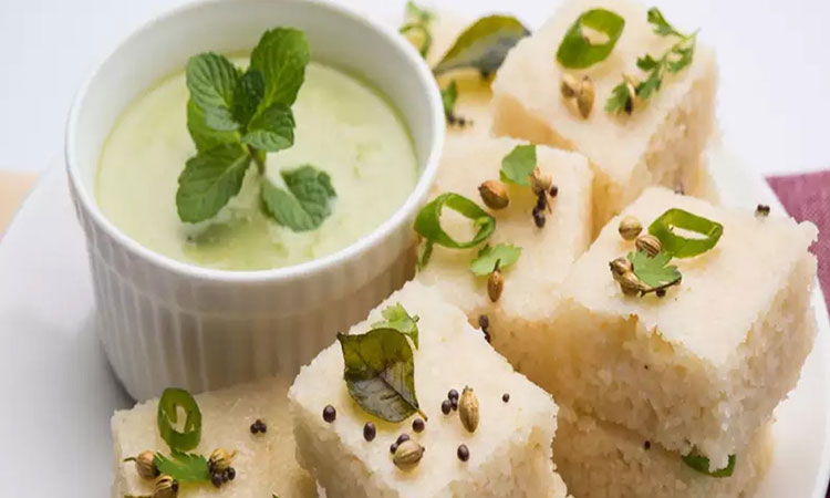 రవ్వ ఢోక్లా