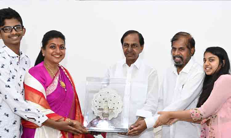 సీఎం కేసీఆర్‌తో ఏపీ మంత్రి రోజా భేటీ