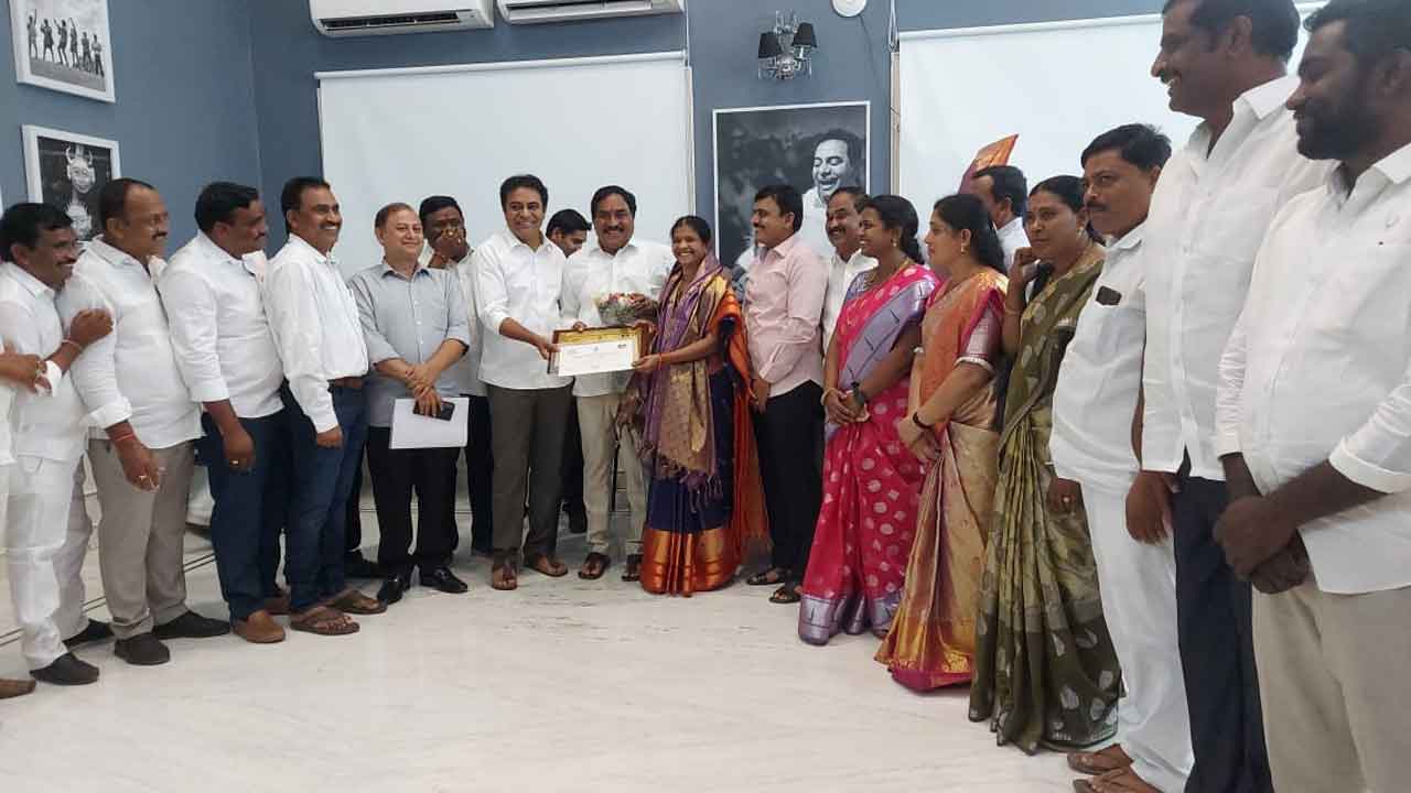 Best ZP Siricilla | సిరిసిల్ల‌కు ఉత్త‌మ జ‌డ్పీ అవార్డు.. అభినందించిన మంత్రి కేటీఆర్‌!