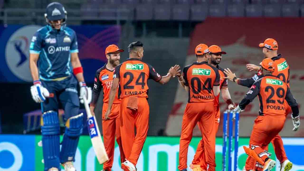 SRH vs GT | రెండో వికెట్ కోల్పోయిన గుజరాత్.. పవర్‌ప్లే ముగిసే సరికి స్కోరు ఎంతంటే?