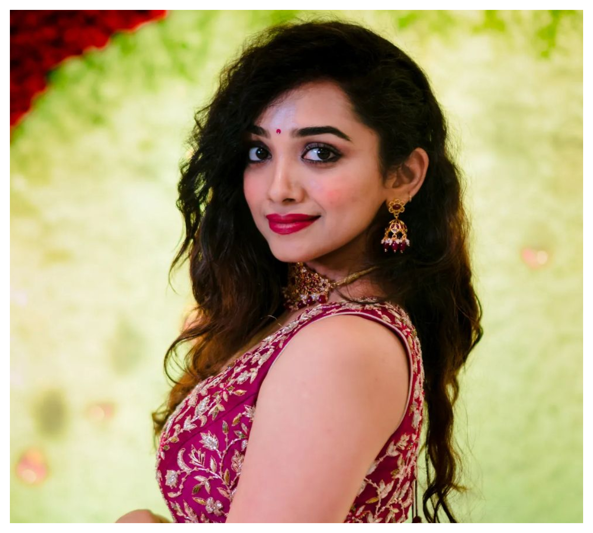 Saanve Megghana | ట్రెడిష‌న‌ల్ డ్రెస్‌లో కైపెక్కిస్తున్న‌ సాన్వే మేఘన..