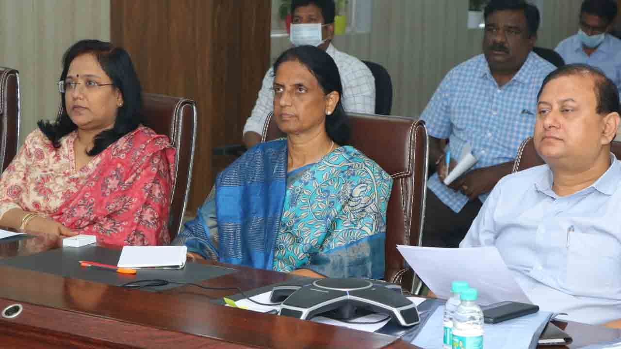 టీచర్ల ఆస్తుల వెల్లడి ఉత్తర్వులు నిలిపివేత