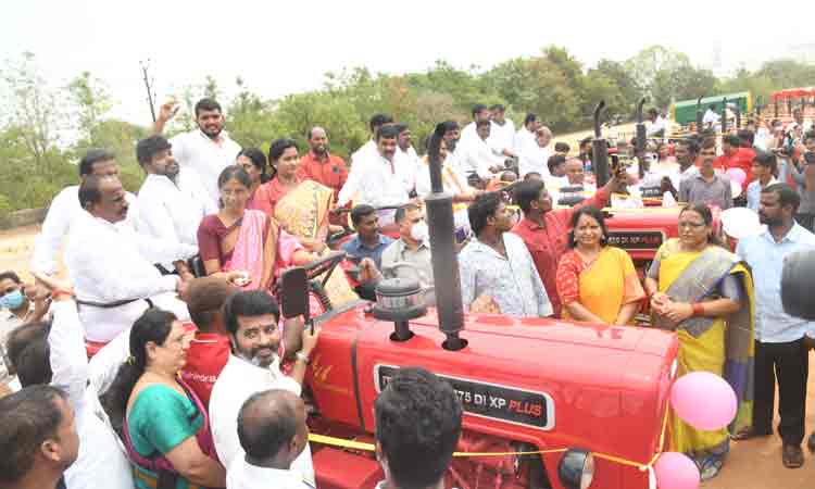 దళితబంధుతో వెలుగులు