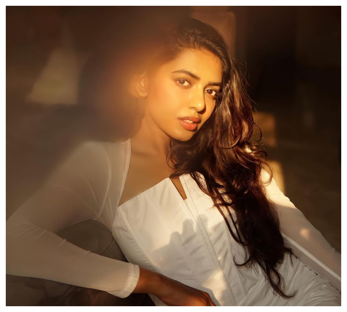 Shivani Rajashekar | చూపులతో చంపేస్తున్న శివాని రాజశేఖర్