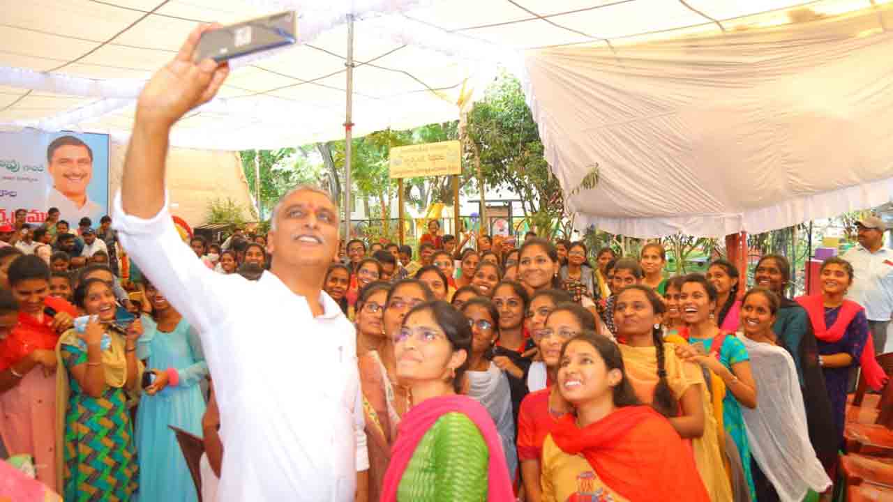 సిద్దిపేట‌లో ప్ర‌భుత్వ న‌ర్సింగ్ కాలేజీ ప్రారంభం