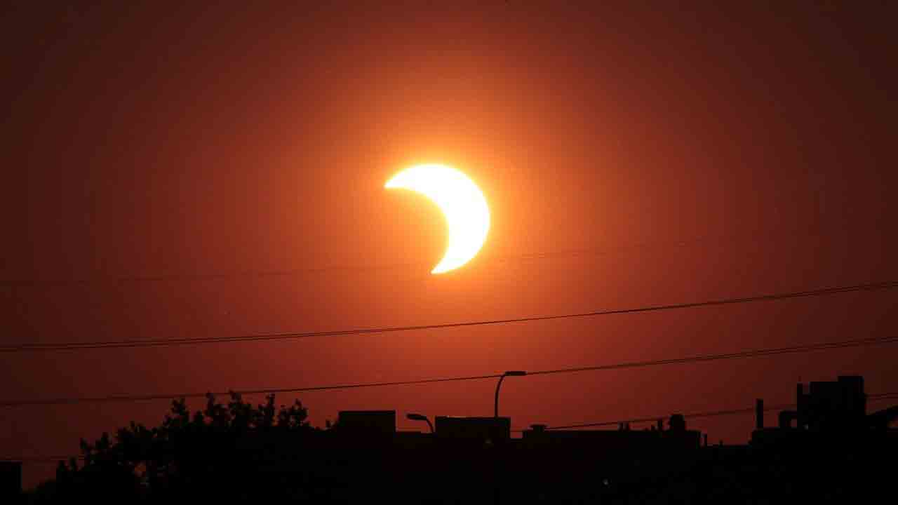 Solar Eclipse | 30న ఈ ఏడాది తొలి సూర్యగ్రహణం.. భారత్‌లో కనిపిస్తుందా..?