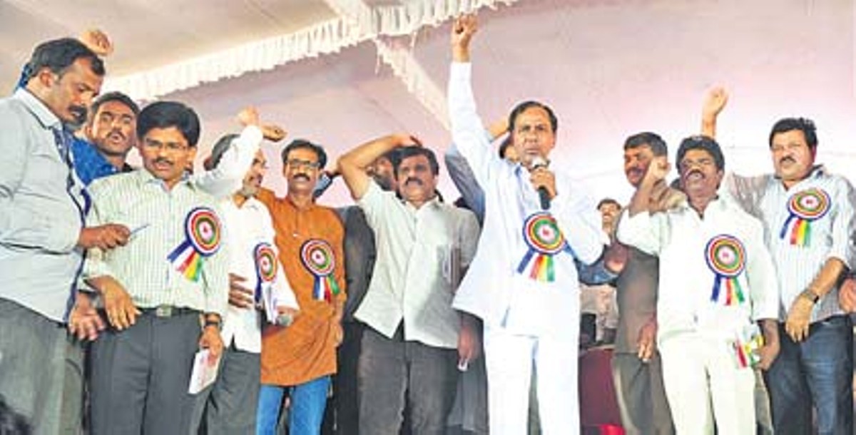 Wrought pen | గళమెత్తిన కలం