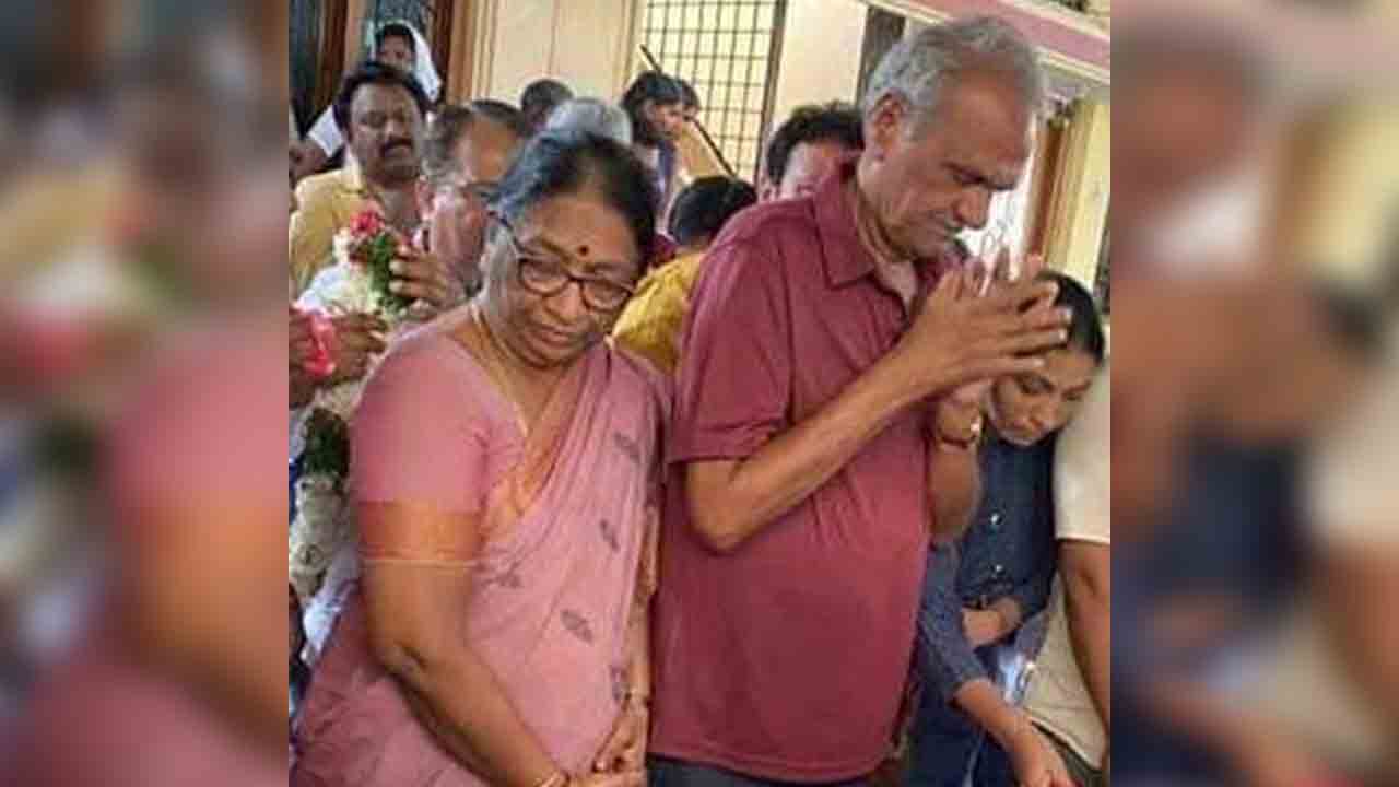 సీపీఐ నేత నారాయణ సతీమణి మృతిపై మంత్రుల సంతాపం