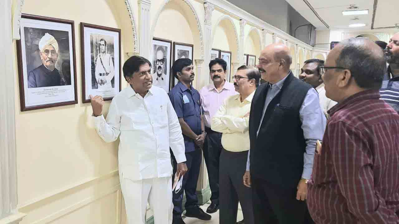 తెలంగాణ పోరాట యోధుల చరిత్రను భావితరాలకు అందించాలి : వినోద్‌కుమార్‌