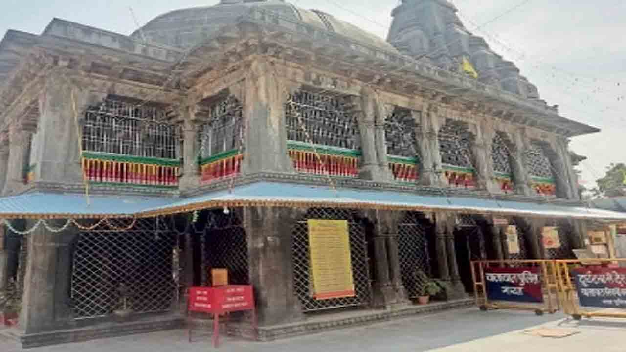 Viral | ఎండలు పెరిగాయని.. దేవుడికి ఏసీ!