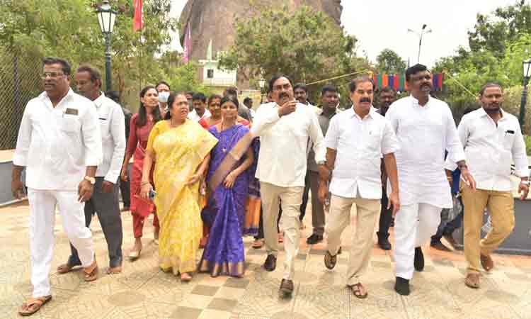 నగరానికి మణిహారం భద్రకాళి మినీబండ్‌