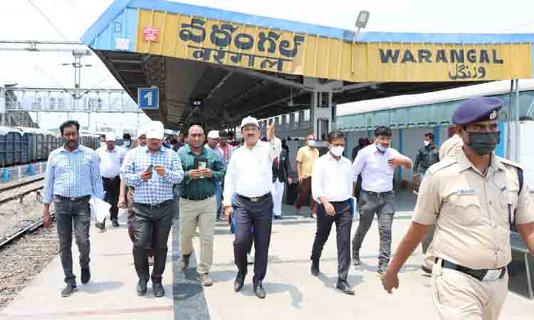 సకాలంలో పనులు పూర్తి చేయాలి