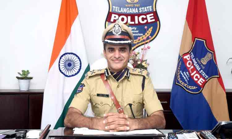 సైబర్‌ మోసాలపై అప్రమత్తంగా ఉండాలి