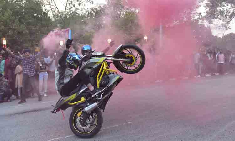 రైడర్స్‌.. అదుర్స్‌