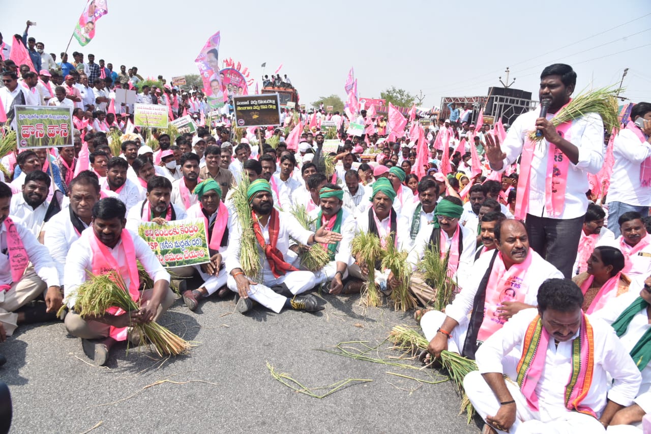 ధాన్యం కొనుగోలు చేసేంత వరకు ఉద్యమిస్తాం : మంత్రి శ్రీనివాస్‌ గౌడ్‌